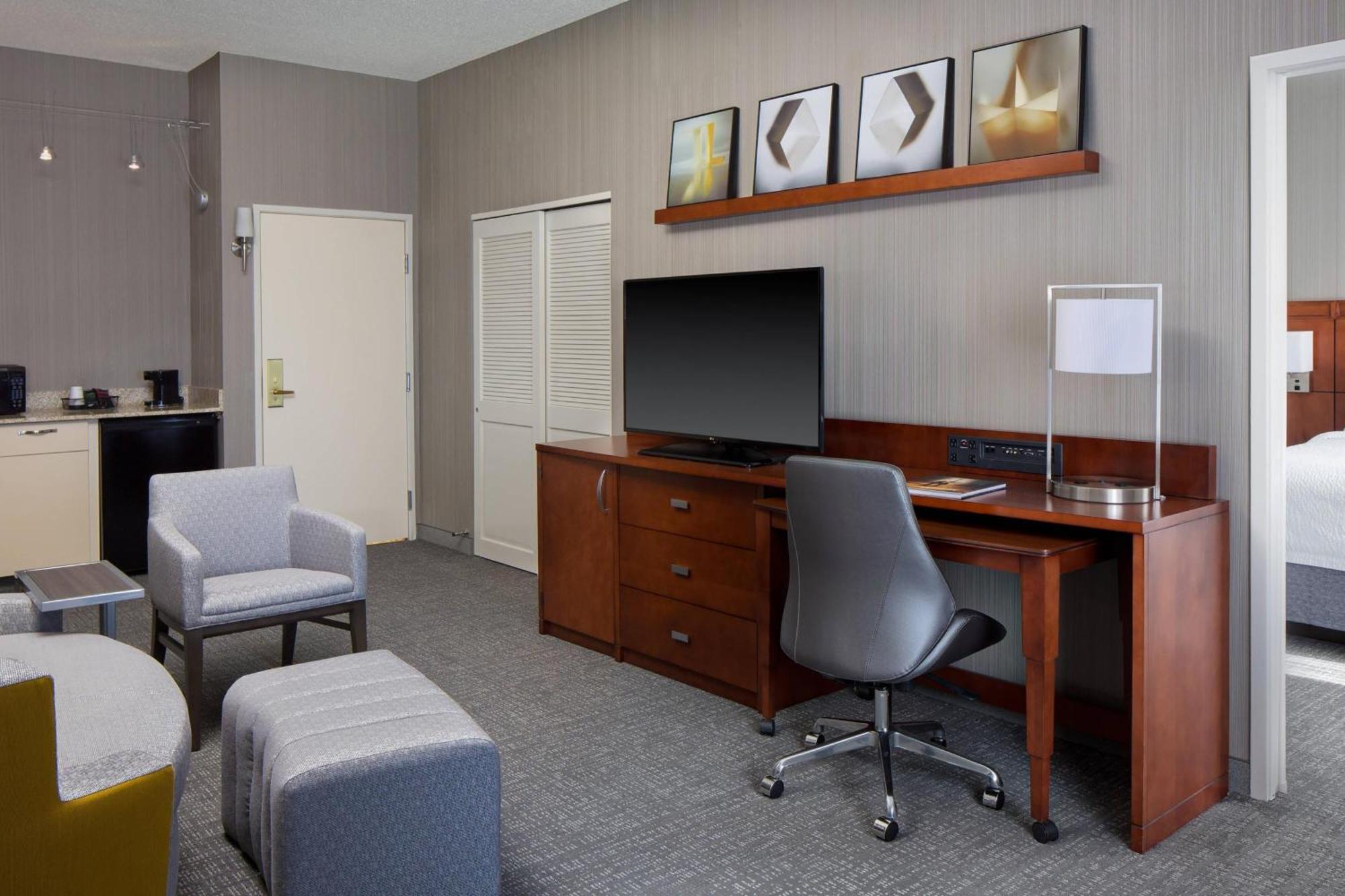 Hotel Courtyard Grand Rapids Downtown Extérieur photo