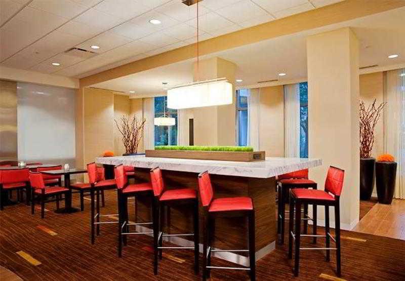 Hotel Courtyard Grand Rapids Downtown Restaurant photo